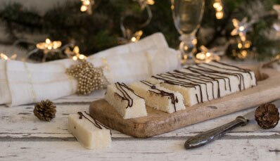 Turrón de coco y leche condensada