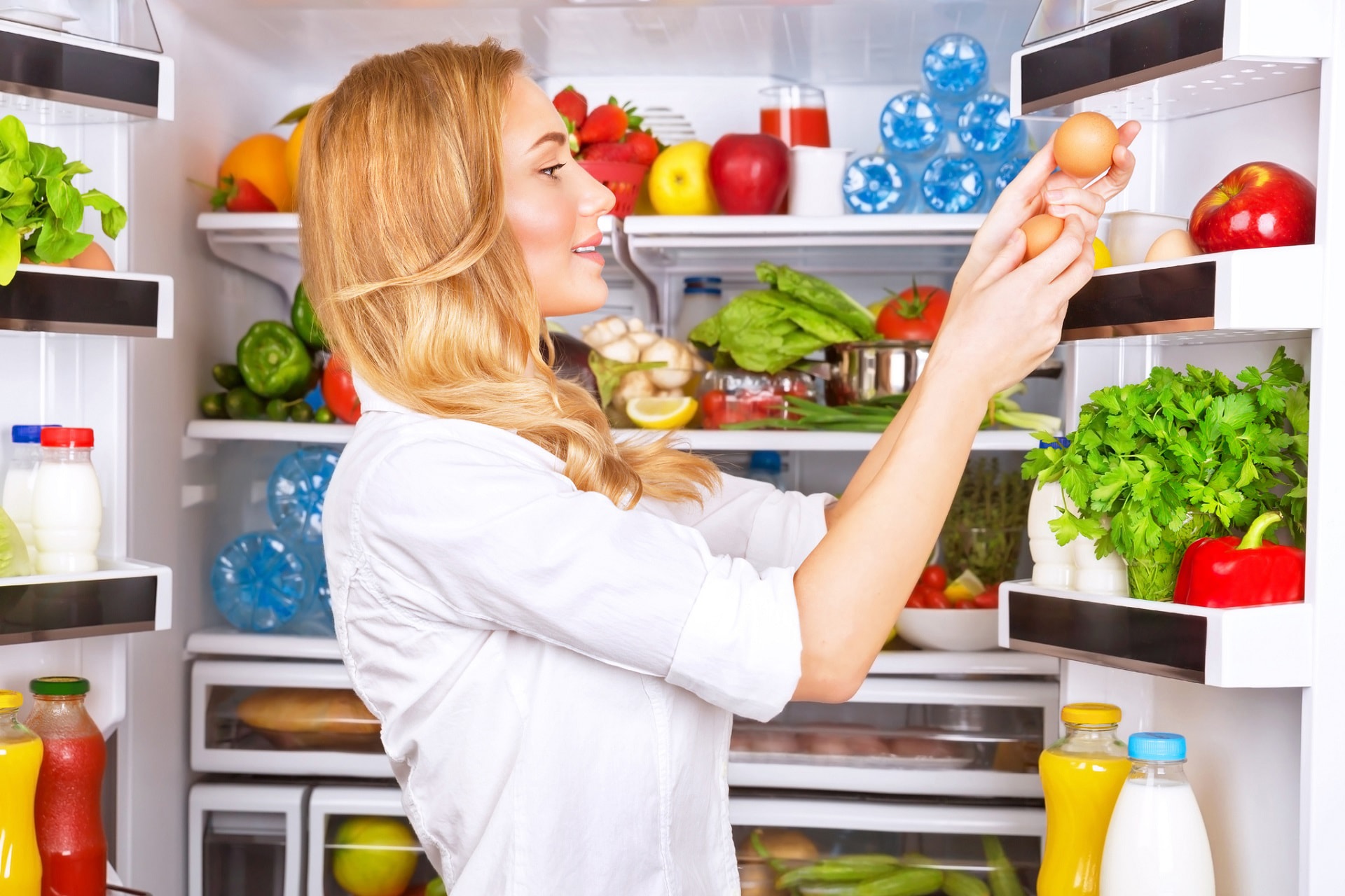 Cómo ordenar la nevera y organizar la comida y los alimentos