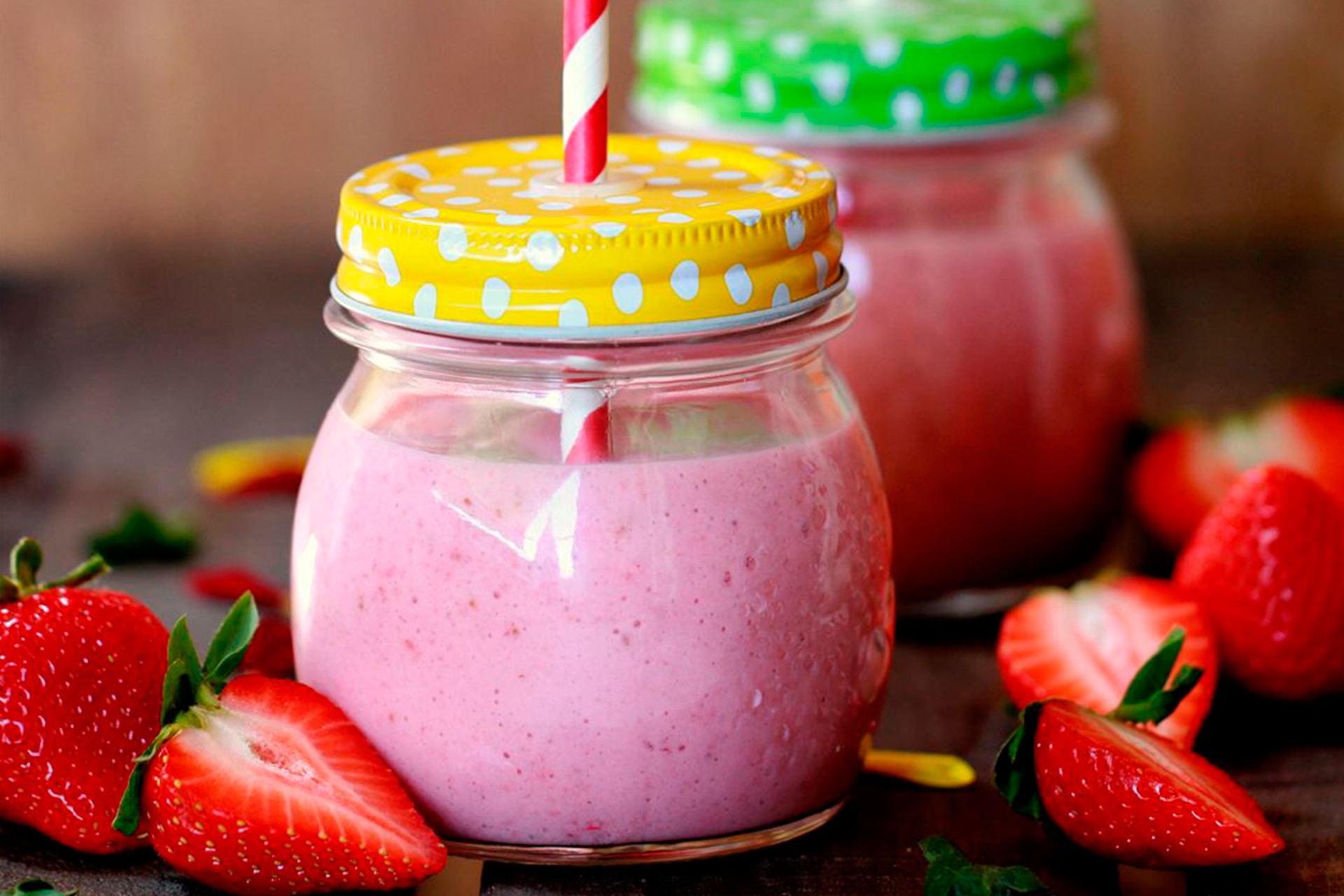 Batido de fresas y leche condensada La Lechera®