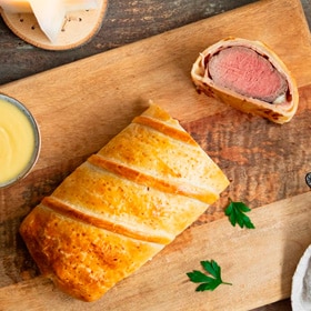 Solomillo Wellington con bacon y queso