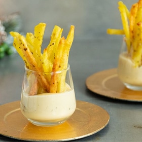 Patatas con salsa de queso