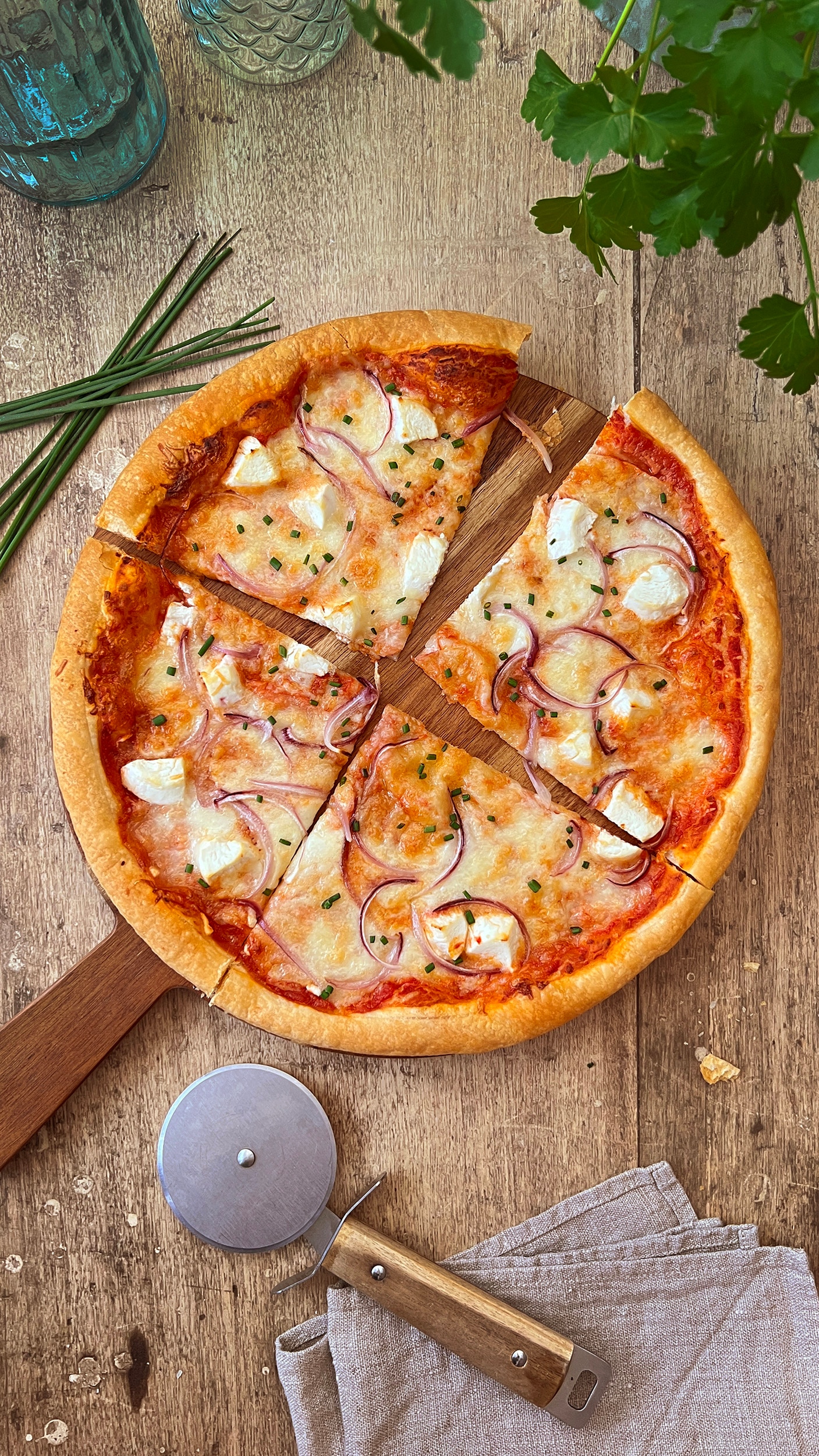 Pizza cuatro quesos con hojaldre