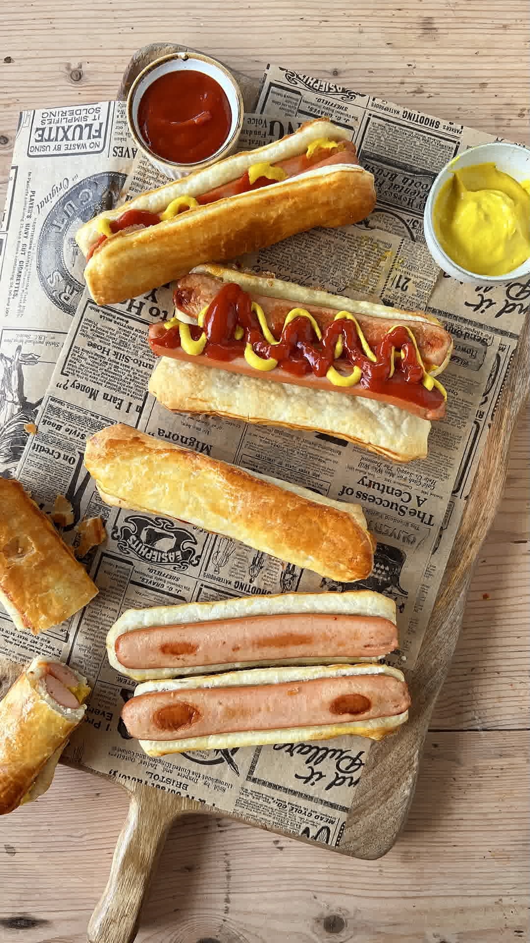 Perritos calientes hojaldrados