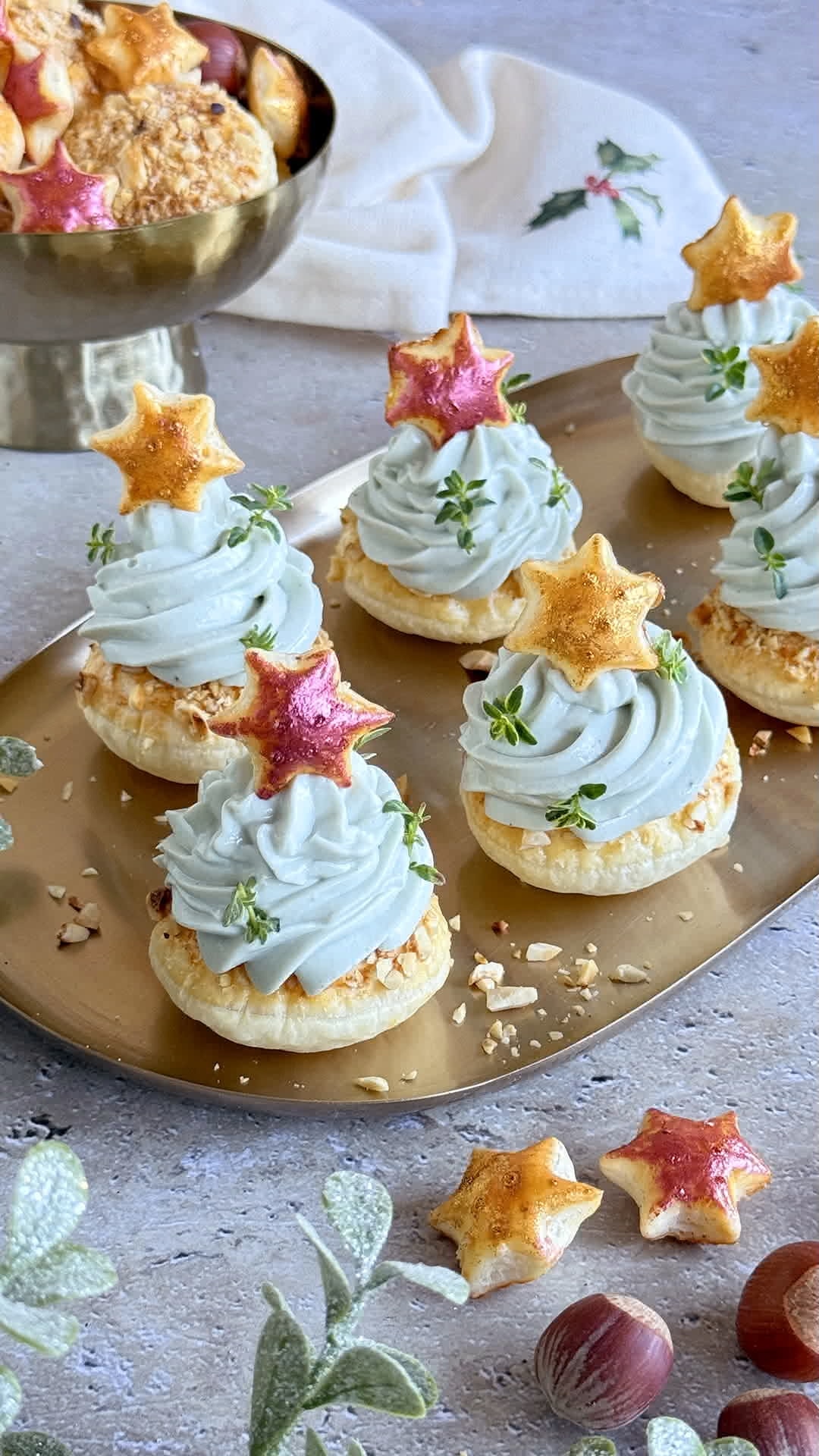 Arbolitos de hojaldre y queso azul