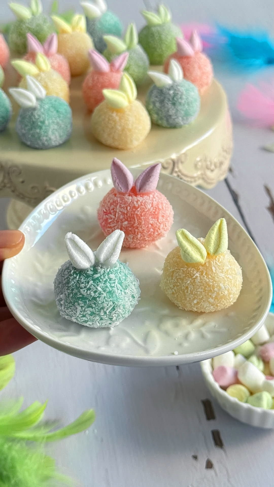 Mini brigadeiros de coco para Pascua