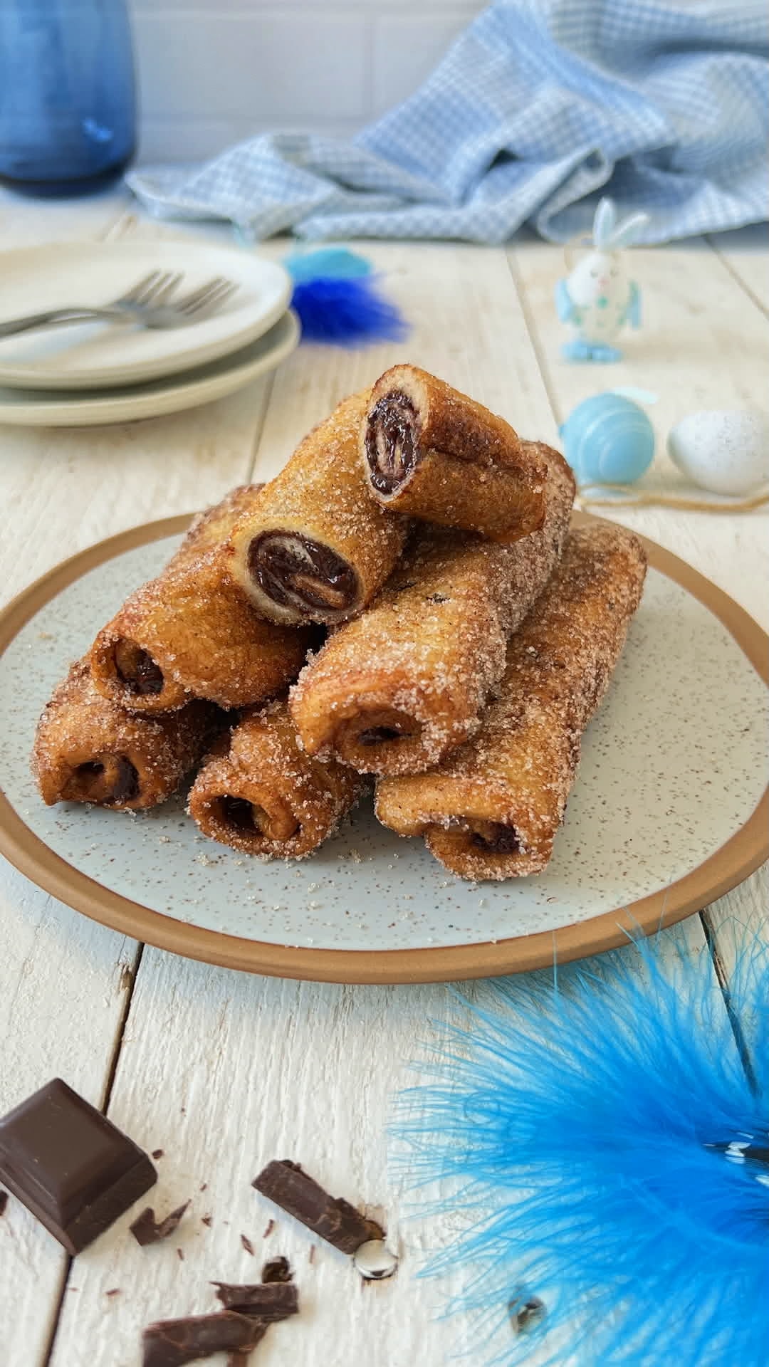 Rollos de torrijas con chocolate