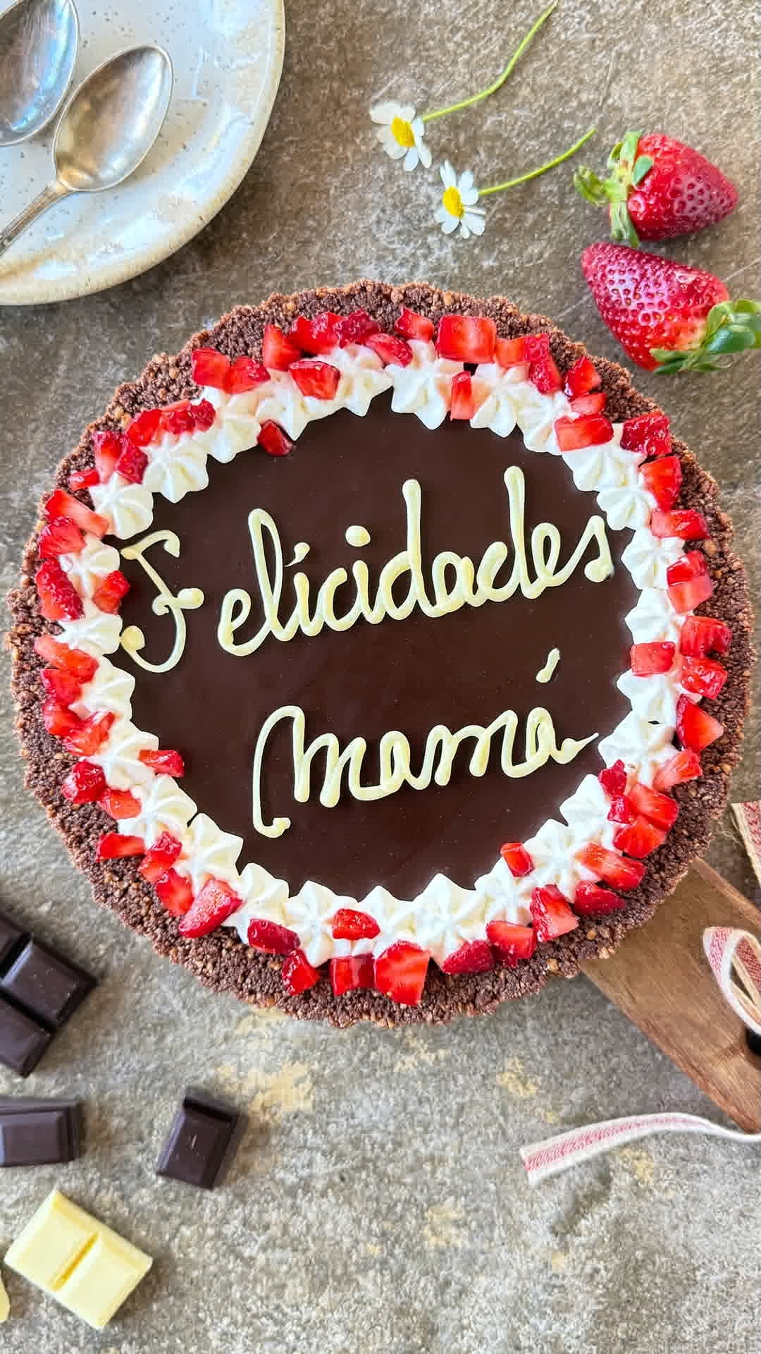 Tarta fácil de chocolate y galletas para el Día de la Madre 