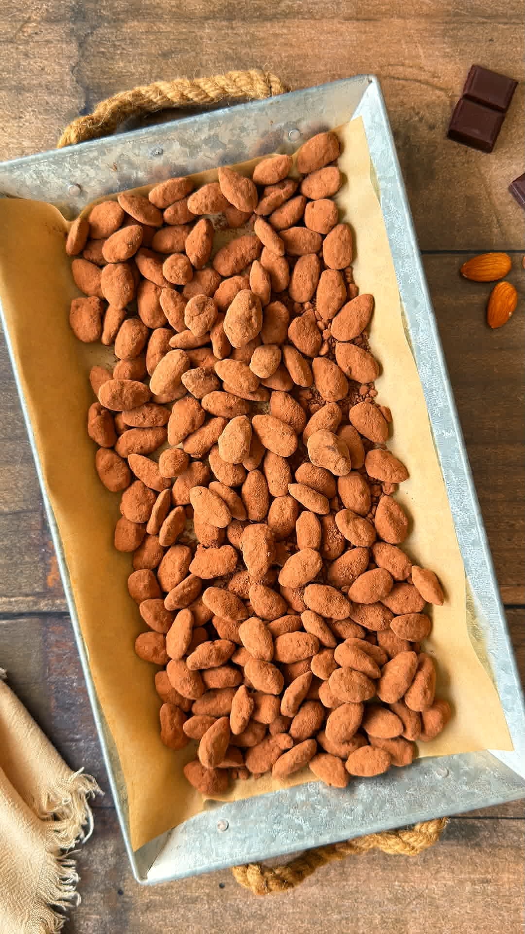 Almendras con chocolate negro